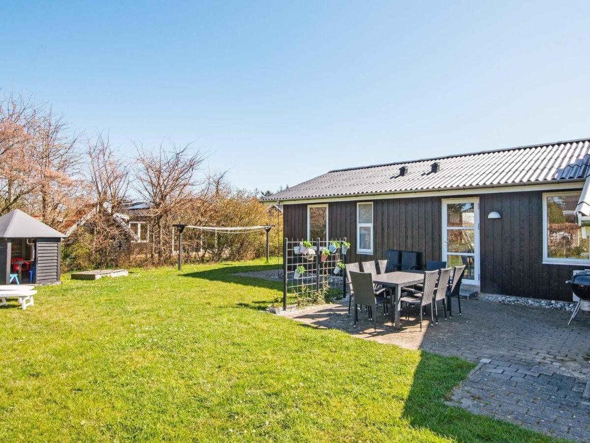 9 Person Holiday Home In Juelsminde Sonderby  Экстерьер фото